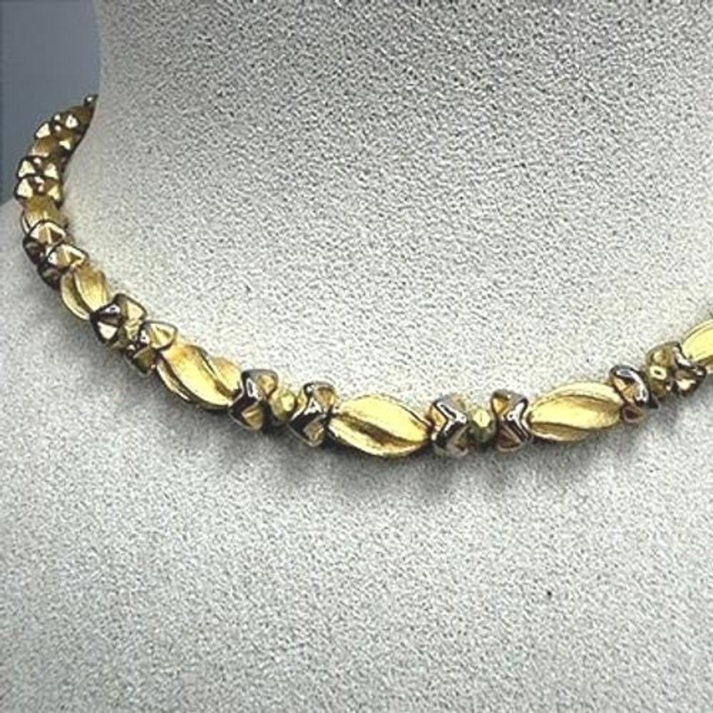 Vintage‎ Trifari Choker Necklace Gold Tone Atomic 1960s 14"-16" Adjustable